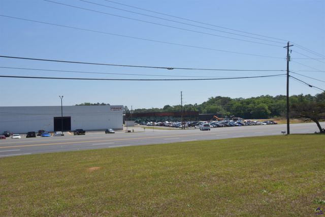 6629 Hawkinsville Road, Macon, GA 31216