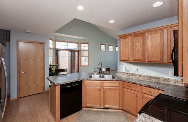 4200 152nd Street, Urbandale, IA 50323