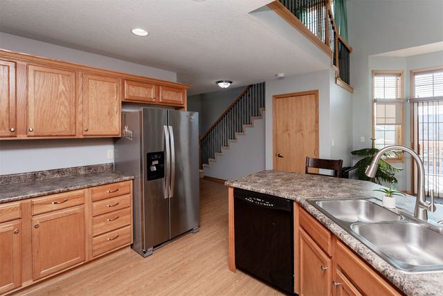 4200 152nd Street, Urbandale, IA 50323