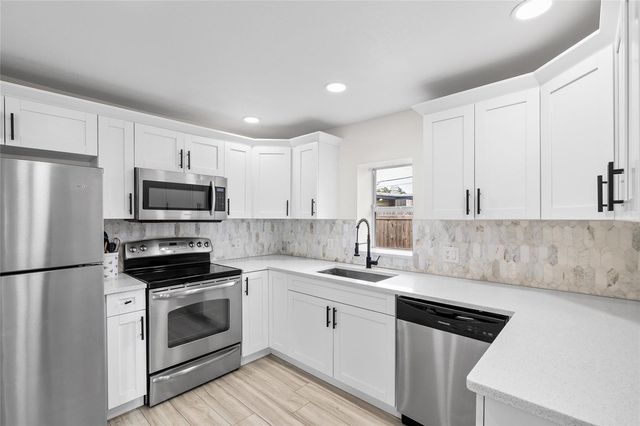 4920 30TH AVENUE N, St Petersburg, FL 33710