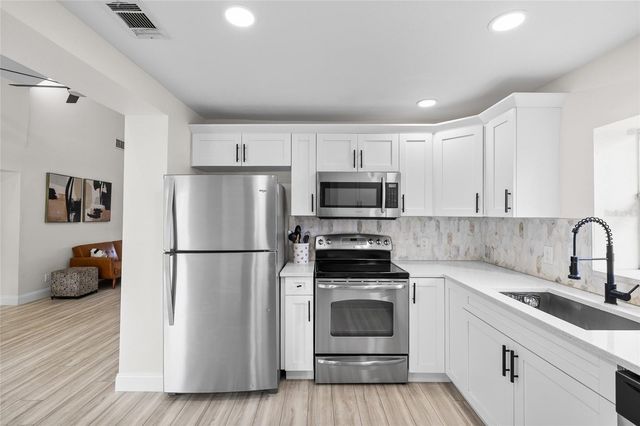 4920 30TH AVENUE N, St Petersburg, FL 33710