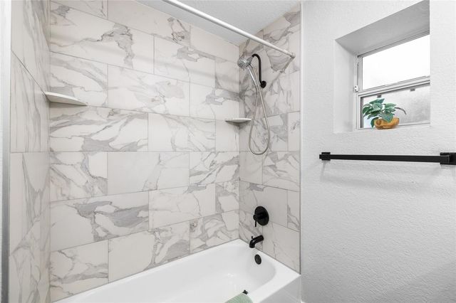 4920 30TH AVENUE N, St Petersburg, FL 33710