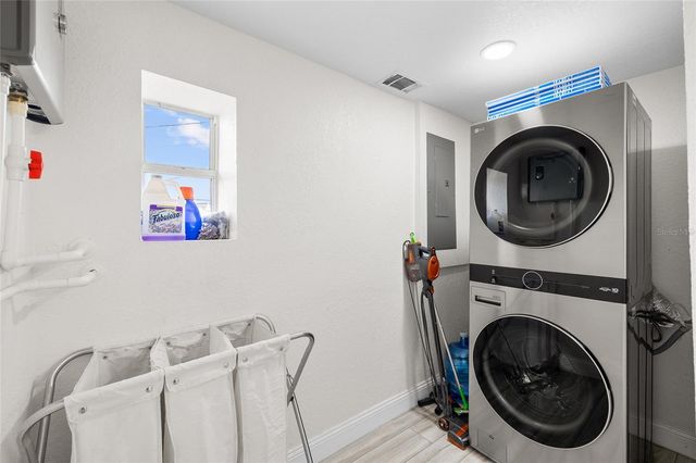 4920 30TH AVENUE N, St Petersburg, FL 33710