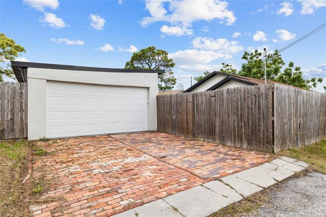 4920 30TH AVENUE N, St Petersburg, FL 33710
