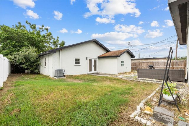 4920 30TH AVENUE N, St Petersburg, FL 33710