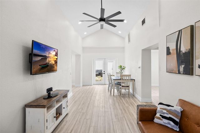 4920 30TH AVENUE N, St Petersburg, FL 33710