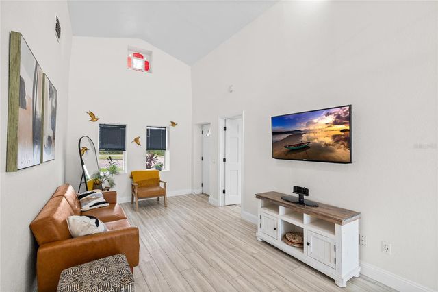 4920 30TH AVENUE N, St Petersburg, FL 33710