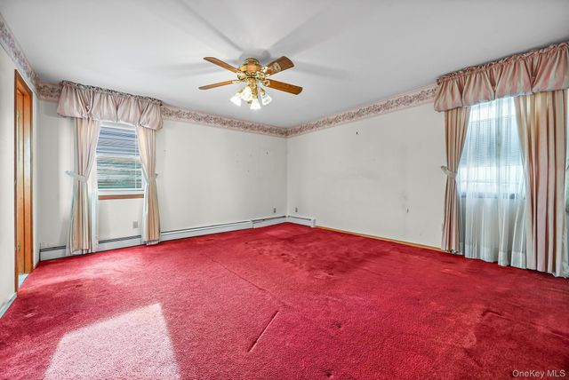 4068 Darby Lane, Seaford, NY 11783