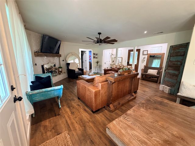 815 S 4th Street, Crandall, TX 75114