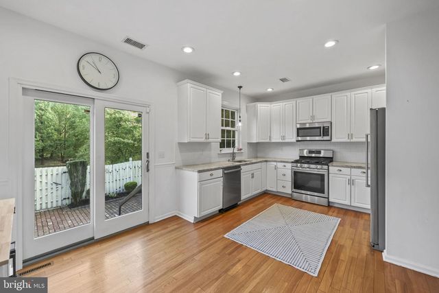 36 STONERIDGE DR, Robbinsville, NJ 08691
