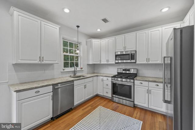 36 STONERIDGE DR, Robbinsville, NJ 08691