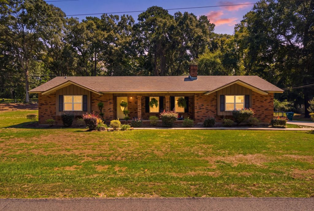 100 Mozingo Drive, Petal, MS 39465
