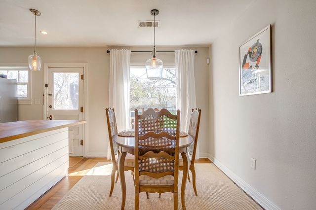 3229 8th Avenue, Fort Worth, TX 76110