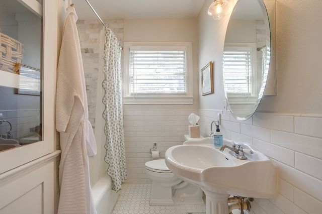 3229 8th Avenue, Fort Worth, TX 76110