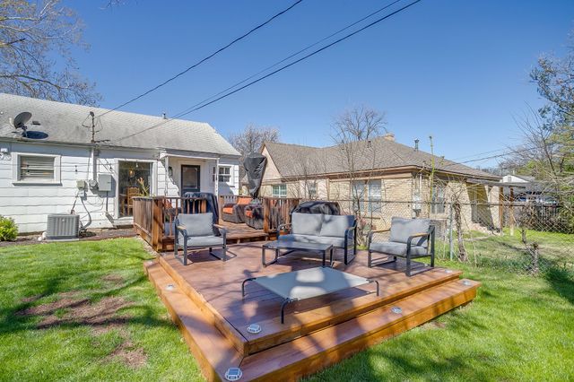 3229 8th Avenue, Fort Worth, TX 76110