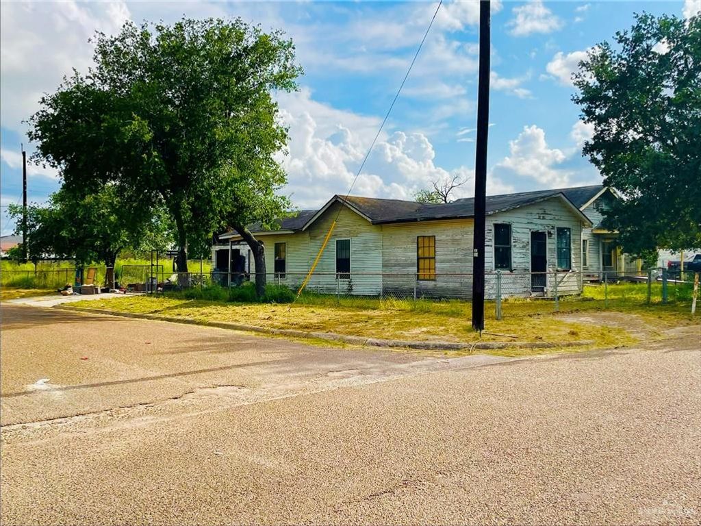 622 E Samano Street, Edinburg, TX 78539