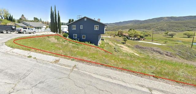 14648 Deer Bank Rd, Lake Elizabeth, CA 93532