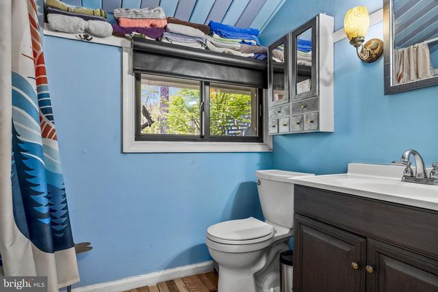 863 MCKENDIMEN RD, Shamong, NJ 08088