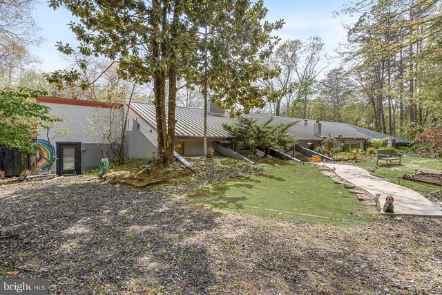 863 MCKENDIMEN RD, Shamong, NJ 08088