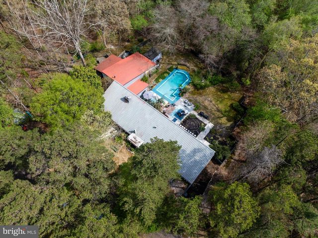 863 MCKENDIMEN RD, Shamong, NJ 08088