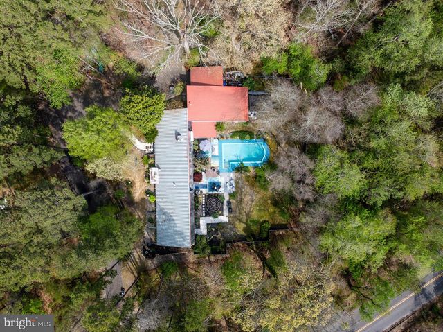 863 MCKENDIMEN RD, Shamong, NJ 08088