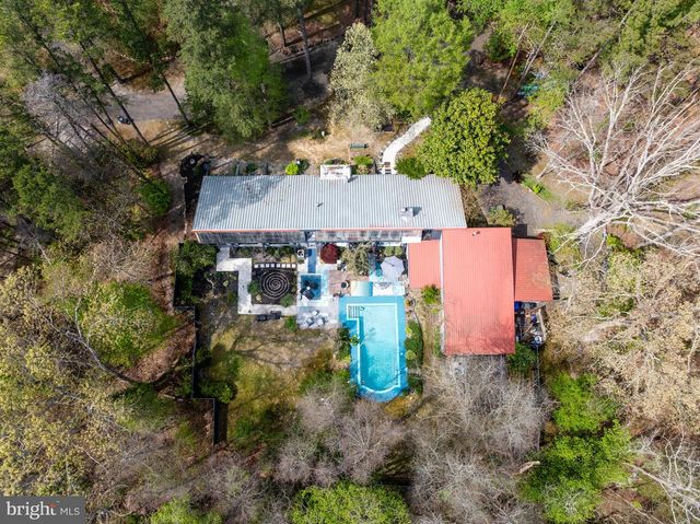 863 MCKENDIMEN RD, Shamong, NJ 08088