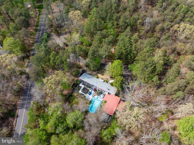 863 MCKENDIMEN RD, Shamong, NJ 08088