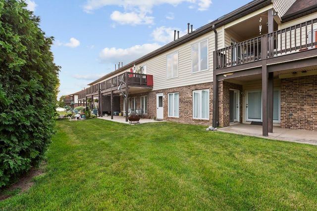 5000 Spinnaker Lane, Crown Point, IN 46307