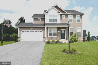 101 WINONA DR, Hanover, PA 17331