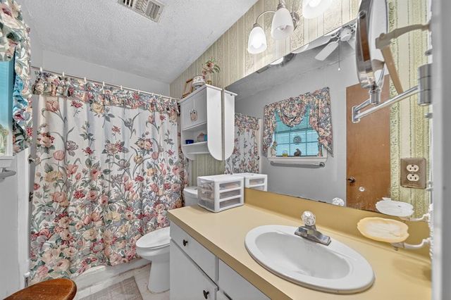 2970 Spanish Oaks Drive, Brenham, TX 77833