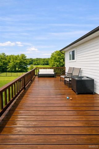 1118 Emerald Drive, Moscow Mills, MO 63362