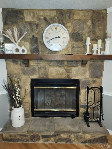 1118 Emerald Drive, Moscow Mills, MO 63362