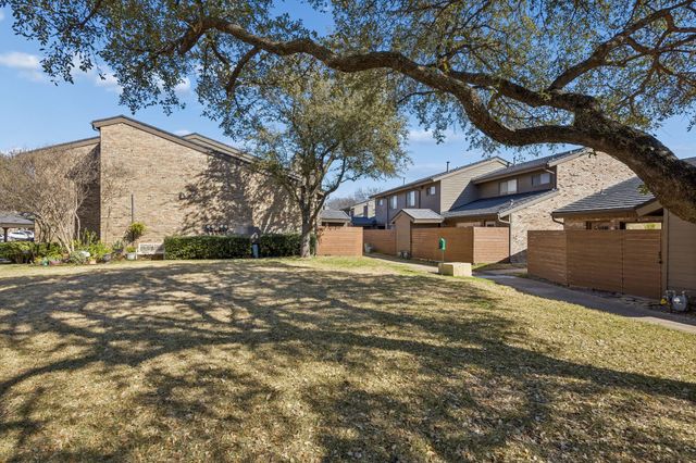 2204 W Park Boulevard 2301, Plano, TX 75075