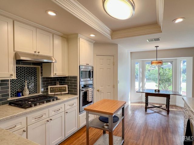 5004 Sioux Place, Bakersfield, CA 93312