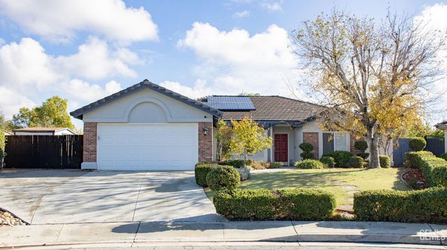 5004 Sioux Place, Bakersfield, CA 93312