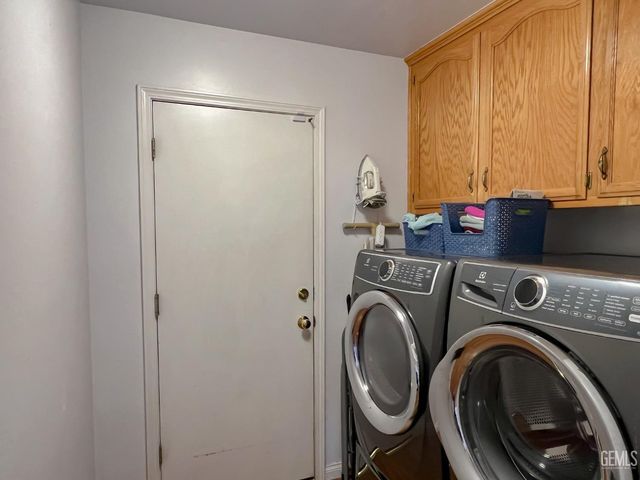 5004 Sioux Place, Bakersfield, CA 93312