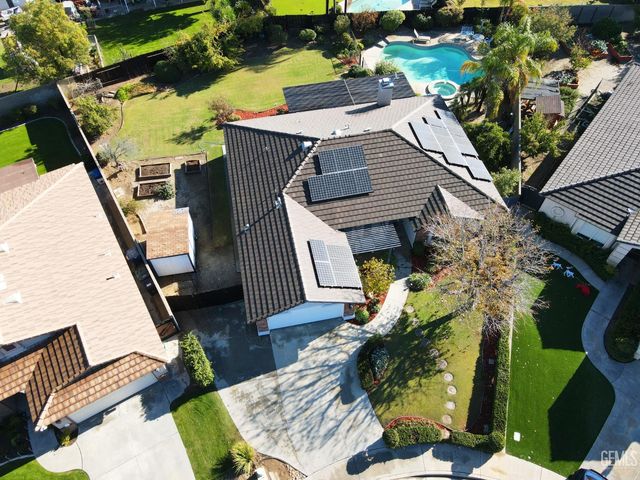 5004 Sioux Place, Bakersfield, CA 93312