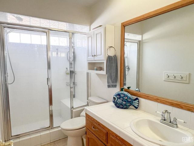 5004 Sioux Place, Bakersfield, CA 93312