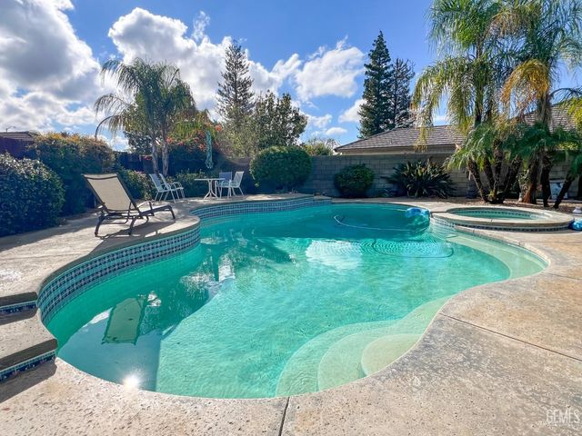 5004 Sioux Place, Bakersfield, CA 93312