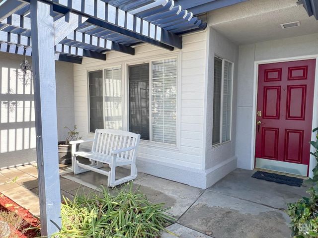 5004 Sioux Place, Bakersfield, CA 93312