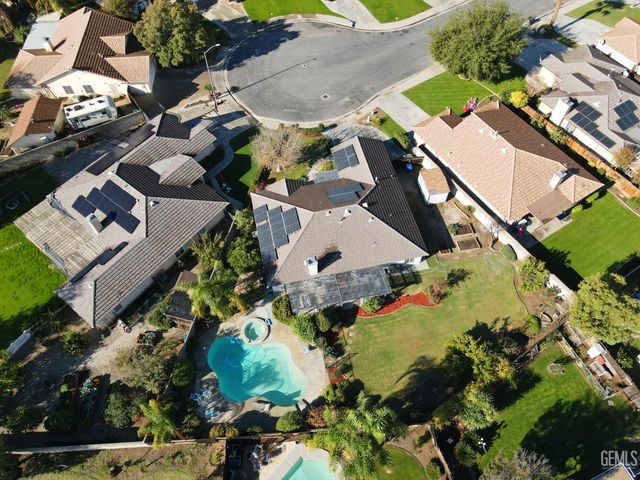 5004 Sioux Place, Bakersfield, CA 93312