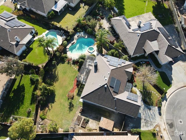 5004 Sioux Place, Bakersfield, CA 93312