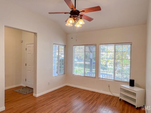 5004 Sioux Place, Bakersfield, CA 93312