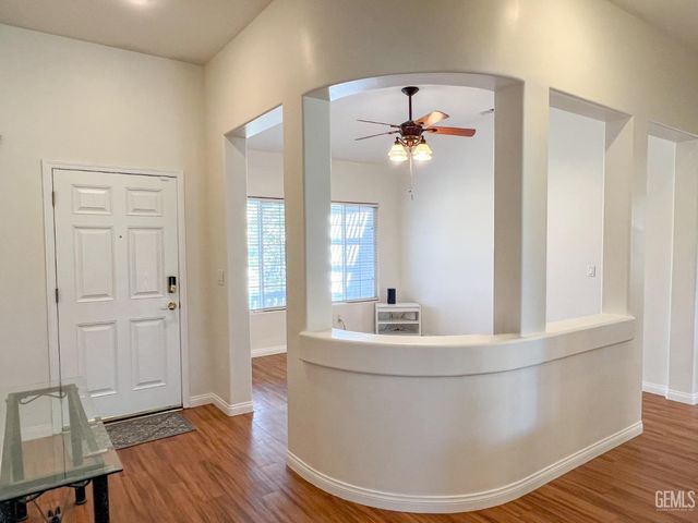 5004 Sioux Place, Bakersfield, CA 93312