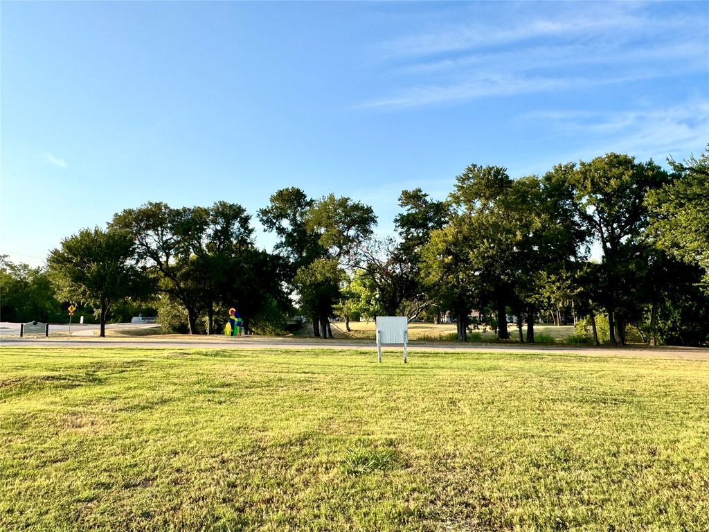 3726 Bayside Street, Dallas, TX 75212