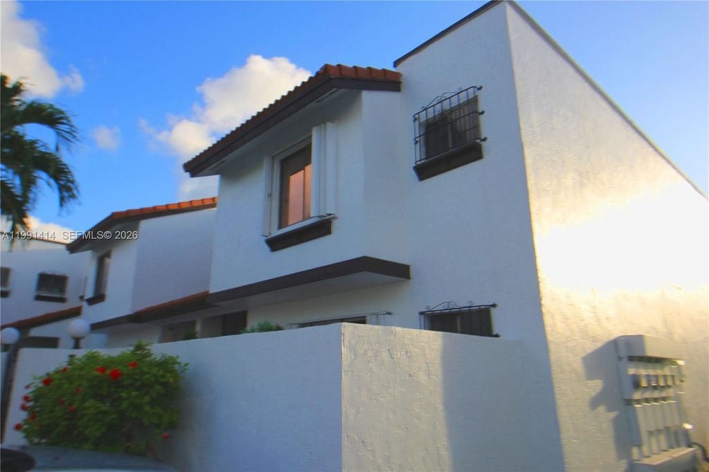 1221 SW 124th Ct 26-E, Miami, FL 33184
