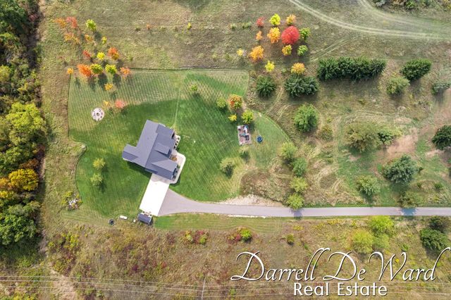 4880 Oaklee Lane SE, Caledonia, MI 49316