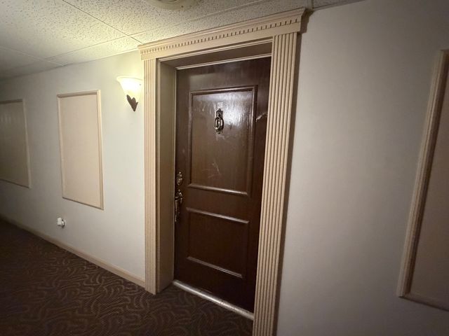 512 Redondo Drive 411, Downers Grove, IL 60516