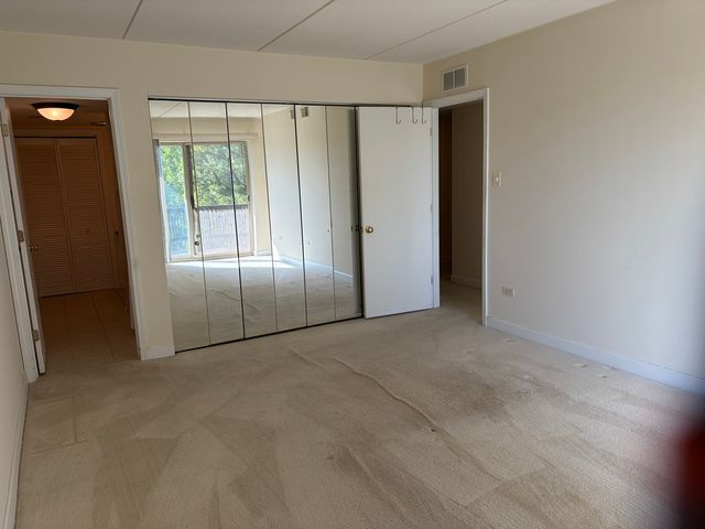 512 Redondo Drive 411, Downers Grove, IL 60516