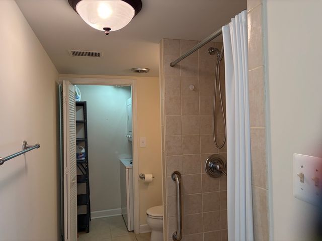 512 Redondo Drive 411, Downers Grove, IL 60516